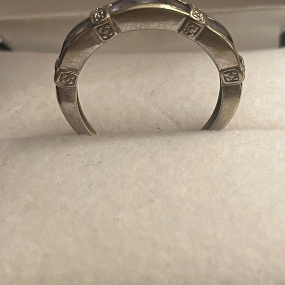 10K Genuine Tanzanite Ring - Picture 3 of 6